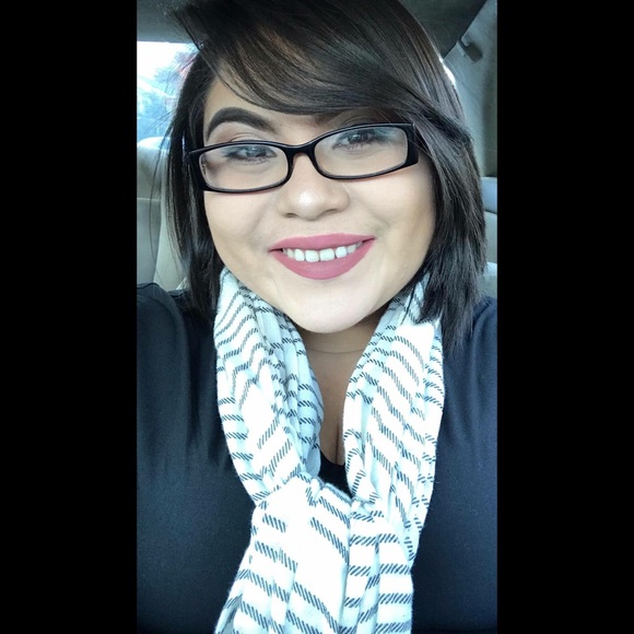 Meet your Posher, Ruby - Picture 1 of 1